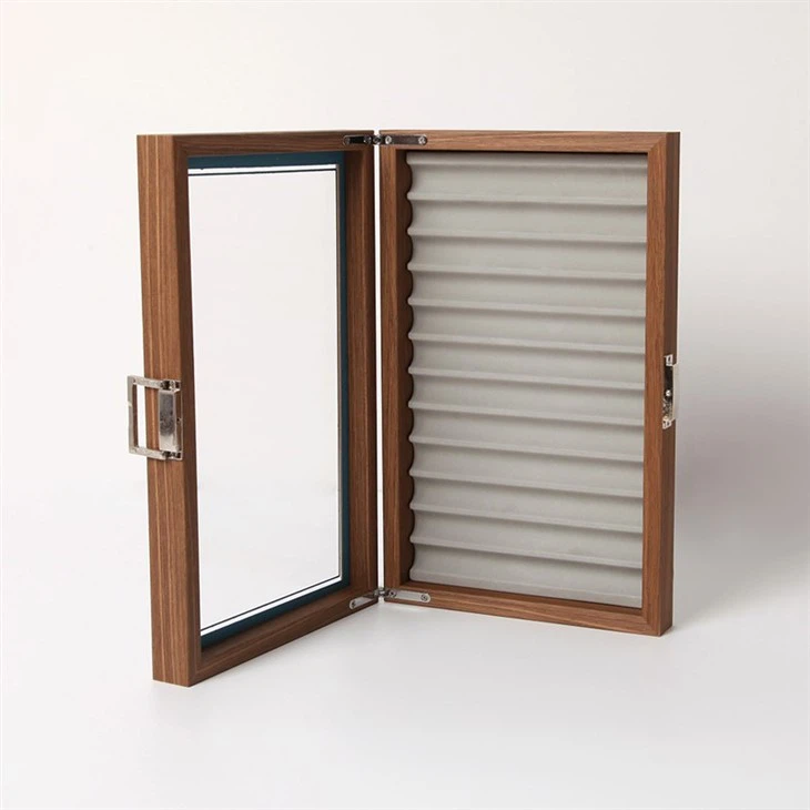 Wooden Necklace Storage Box With Skylight